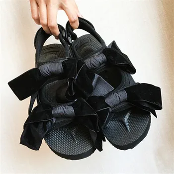 Дизайнерские женские Босоножки с бантом, Удобная Повседневная летняя пляжная обувь на плоской подошве, черные женские сандалии-гладиаторы из ЭВА на толстой подошве Изображение