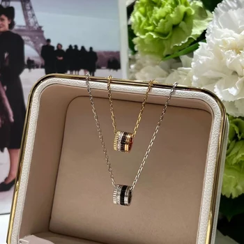 Четыре классических элемента модных брендовых украшений, ожерелье с бриллиантовой подвеской, подарки влюбленным для мужчин и женщин. Завет любви Изображение
